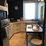 W Domku Apartment *