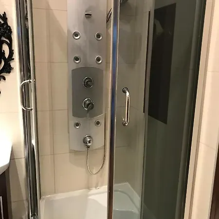 W Domku アパート *